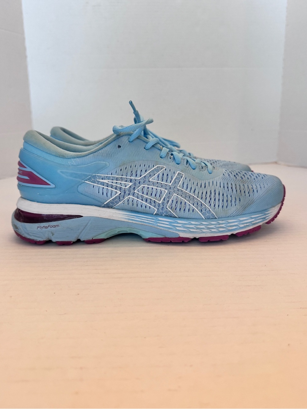 ASICS Gel-Kayano 25 Womens Running Shoes Size 10.5 Light Blue Purple 1012A026